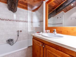 Duplex charmant près du centre et des pistes, avec balcon sud, parking et wifi inclus - FR-1-694-39 - Val dʼIsère - 1