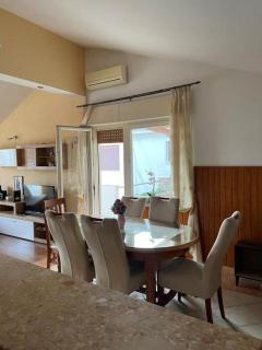 Apartment in Duce with sea view, balcony, air conditioning, WiFi 5146-4 - 1
