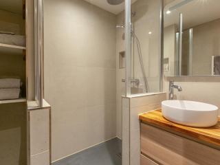 Appartement rénové 2022 avec wifi, balcon sud, 5 pers, équipements famille, proche commodités - FR-1-694-294 - 6