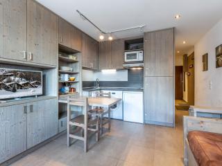 Superbe studio rénové avec balcon, au pied des pistes, en plein cœur de Val-d'Isère - FR-1-694-299 - Val dʼIsère - 8