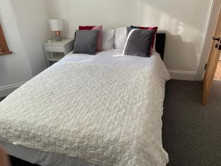 Large Room 2 - Bristol - 5