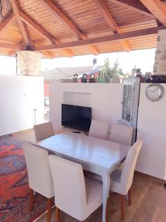 Charming house in Jezera + Balcony - 4