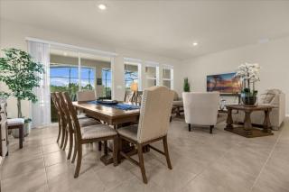 6 Bedrooms- 4,5 Bathrooms- Solterra 7639 Ol - Davenport - 8