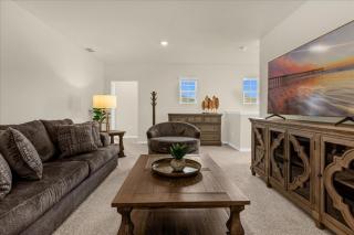 6 Bedrooms- 4,5 Bathrooms- Solterra 7639 Ol - Davenport - 4