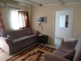 Bells Motel - 1