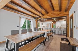 Cloud Nine: Have it All, Pool with Hot Tub and Secluded Lake! - Middletown - 2