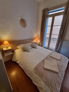 Le Dalí-Duplex au pied de Castillet - Perpignan - 1