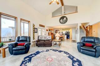 Stunning Maggie Valley Getaway with Decks, Fire Pit! - Maggie Valley - 7