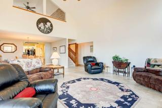 Stunning Maggie Valley Getaway with Decks, Fire Pit! - Maggie Valley - 6