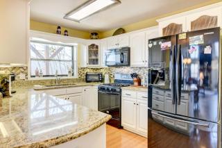 Stunning Maggie Valley Getaway with Decks, Fire Pit! - Maggie Valley - 3