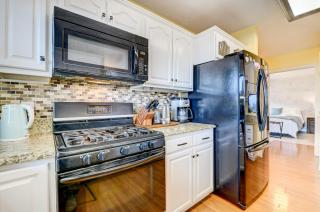 Stunning Maggie Valley Getaway with Decks, Fire Pit! - Maggie Valley - 1