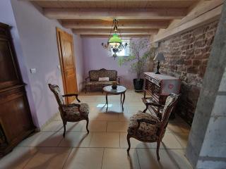 Grande Ferme Rénovée avec Jardin, Terrasse et Sentiers à Proximité - Vosges - FR-1-589-232 - 3