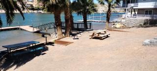 Relaxing River Family Retreat - Bullhead City - 9