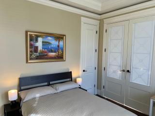 Mike's Luxury House - 5