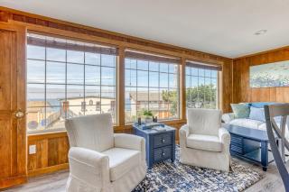 The Harbor House - 2