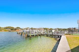 Dolphin Point 105A - 2