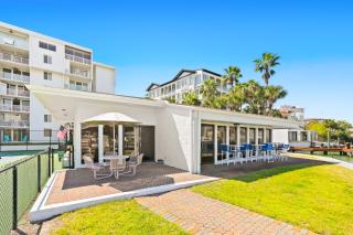 Dolphin Point 105A - 1