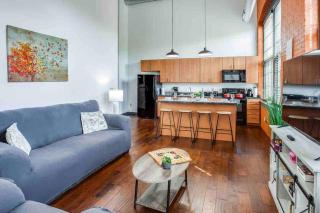 NY Style Centric Loft with King Bed by Park av. - Rochester - 8