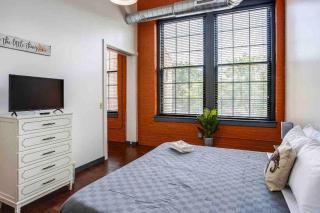 NY Style Centric Loft with King Bed by Park av. - Rochester - 3