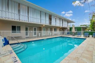 Aqua Breeze 811 - Naples - 4