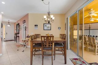 Large Pool Deck * All Rooms w/ Private Bathroom - Kissimmee - 3
