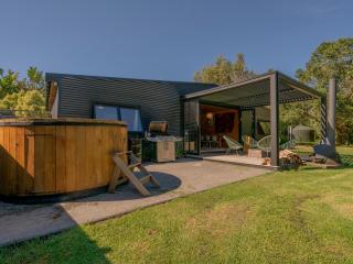 The Pumpkin Shed - Kuaotunu Holiday Home - 8