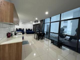 Family Units at Pacific Tower near Jaya One by ComfyAsia - Petaling Jaya - 0