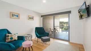 Unit 2 10 Cliff Street Merimbula - Merimbula - 6