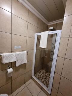 Barons Galley & Lodge - 3