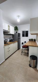 Eilat Octopus Apartment - אילת אוקטופוס -שני חדרים וסלון, בריכה בקיץ - 7