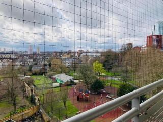A Skyhigh Stay for 2 in Vauxhall London - Londra - 7