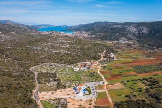 Luxury Villa Dolac near Split, airport, complete privacy, infinity heated pool - Marina - 2