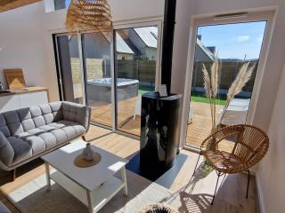 LES PORTSALLAISES piscine ou spa à 300m de la plage - 1