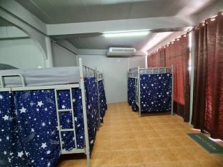 Almost Famous Hostel - Haad Rin - 2