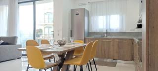 Bright Stylish Apartment - Victoria - 2