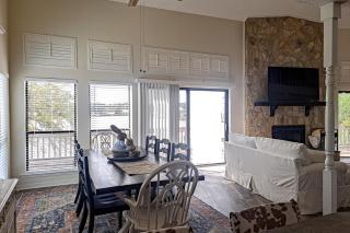 Barcelona Bay - Dauphin Island - 4