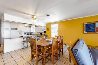 Sunny Days Lake Retreat - Main house & Casita B - Kingsland - 5