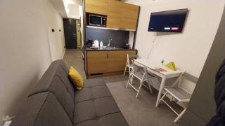 Peaceful Basement Apartment with Terrace & free GYM - Budapest - 1