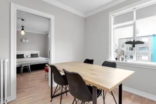 Modern & Cozy Downtown Apartment - Reykjavik - 1