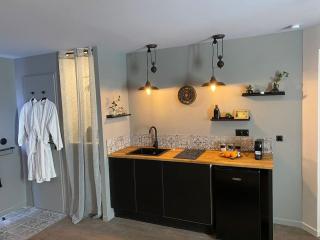 Suite Garonne - baignoire balnéo duo à bulles - Luxe et charme - climatisation - 1