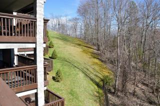 Cozy Mountain Getaway! Mountain views! 2 bed, 2 bath, Sleeps 6 - 4