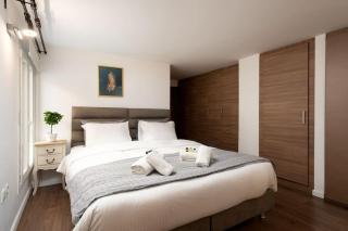 Modern Two Level Apartment in the Heart of Athens - 6