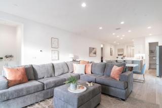 Signature View! Gorgeous BRAND NEW Home - La Quinta - 3