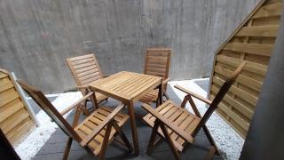 Peaceful Basement Apartment with Terrace & free GYM - Budapest - 9