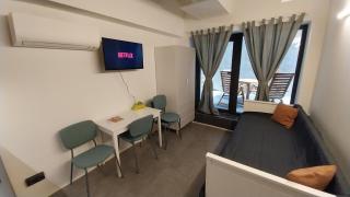 Peaceful Basement Apartment with Terrace & free GYM - Budapest - 2