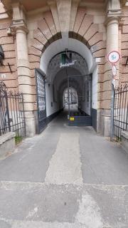 Peaceful Basement Apartment with Terrace & free GYM - Budapest - 1