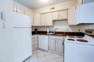 Marylander Condominiums, 90 steps from the beach - Ocean City - 8