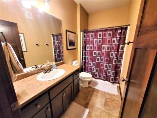 Bridges Bay Resort Newport Building 103 - Arnolds Park - 1