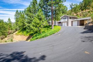 Alpine 4 Bedroom Retreat with Hot tub and Pool table - 3