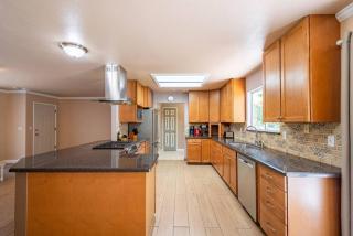 Alpine 4 Bedroom Retreat with Hot tub and Pool table - 2